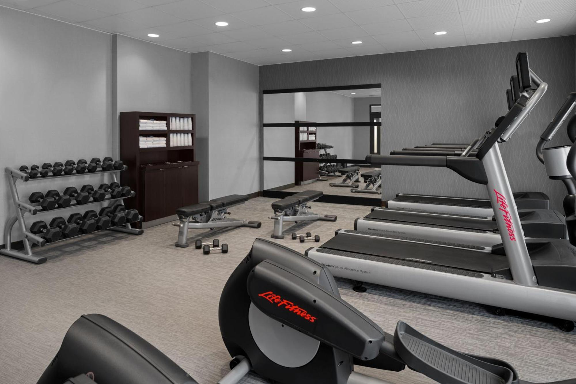 Courtyard By Marriott Charleston Саммервилл Экстерьер фото