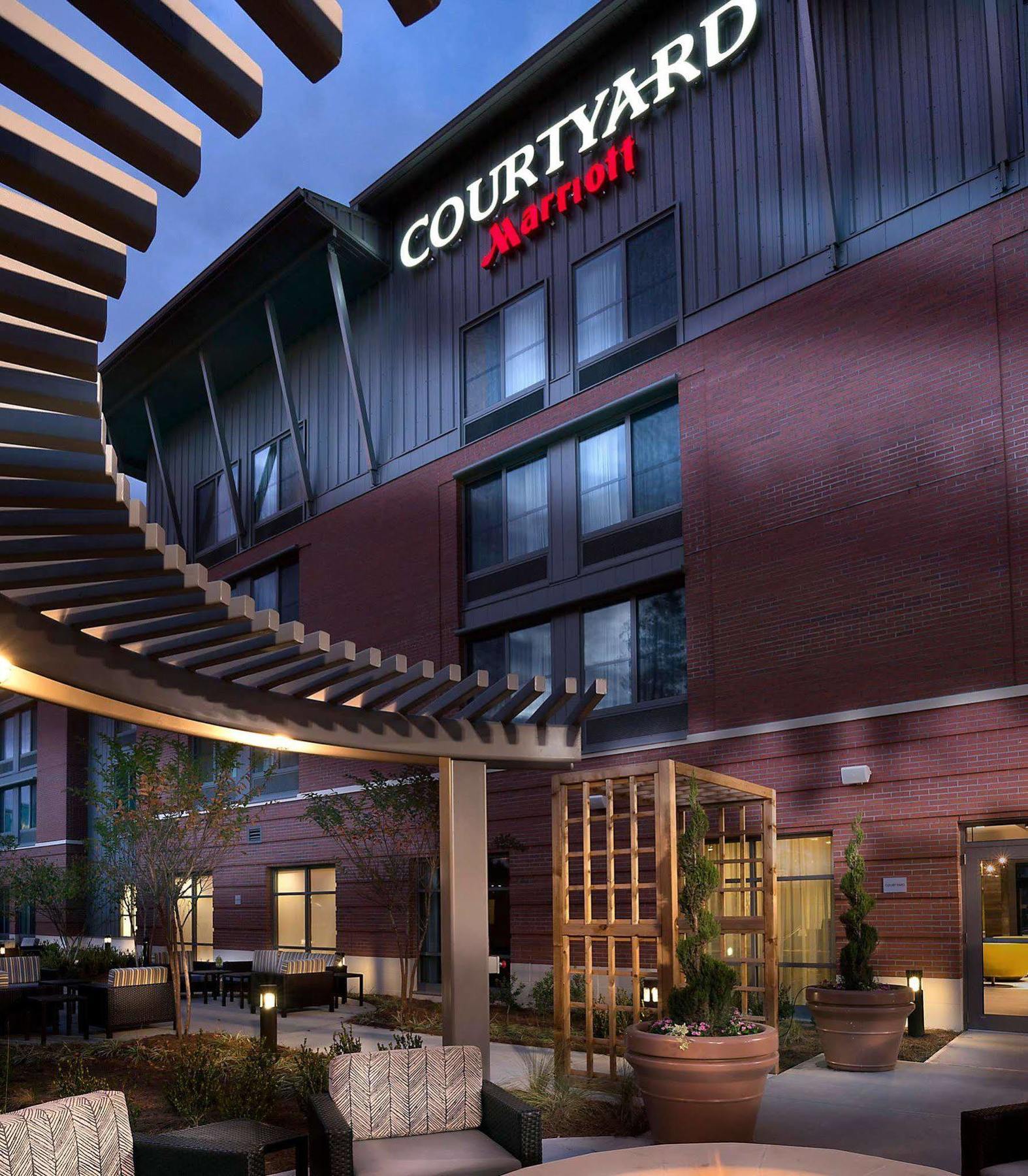 Courtyard By Marriott Charleston Саммервилл Экстерьер фото